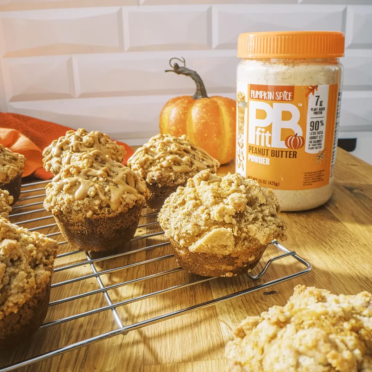 Pumpkin Spice Crumb Cake Muffins
